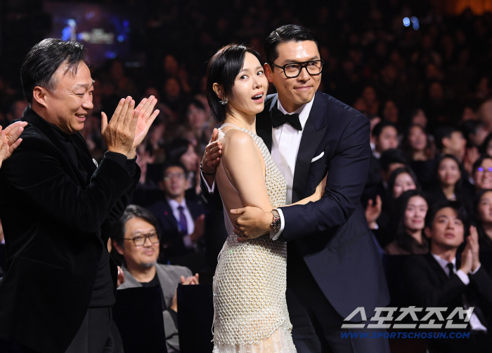 Hyun Bin ♥ Son Ye-jin swept Blue Dragon..Popularity Award, Best Actor Award, 2 Awards (Roundup)