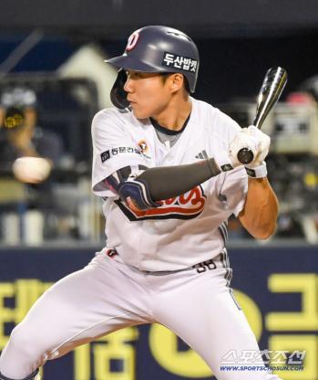 The main character of the mega trade has also been released! I was the Scam MVP.. After a year, Lotte → Doosan → Kium 