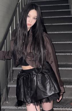 Old def Annie, the boss of Shinsegae Jung Yu-kyung, got the DNA just as it was. I'm going to take responsibility for that