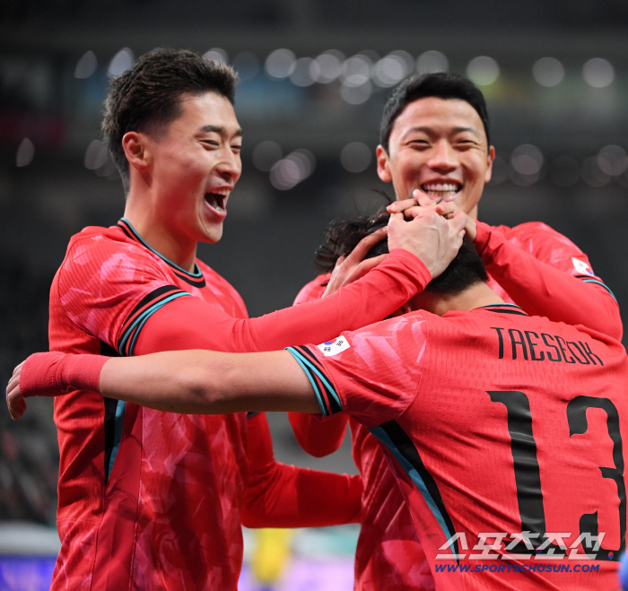  Shooter Lee Kang-in, Bob San, Lee Tae-seok, Junior, A match debut goal → Hot aftermath...I couldn't check my father's text. I burst into laughter