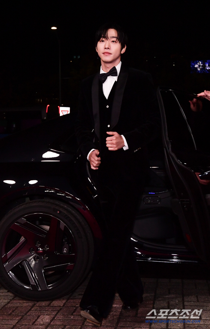  Ahn Hyo Seop's heart flutters