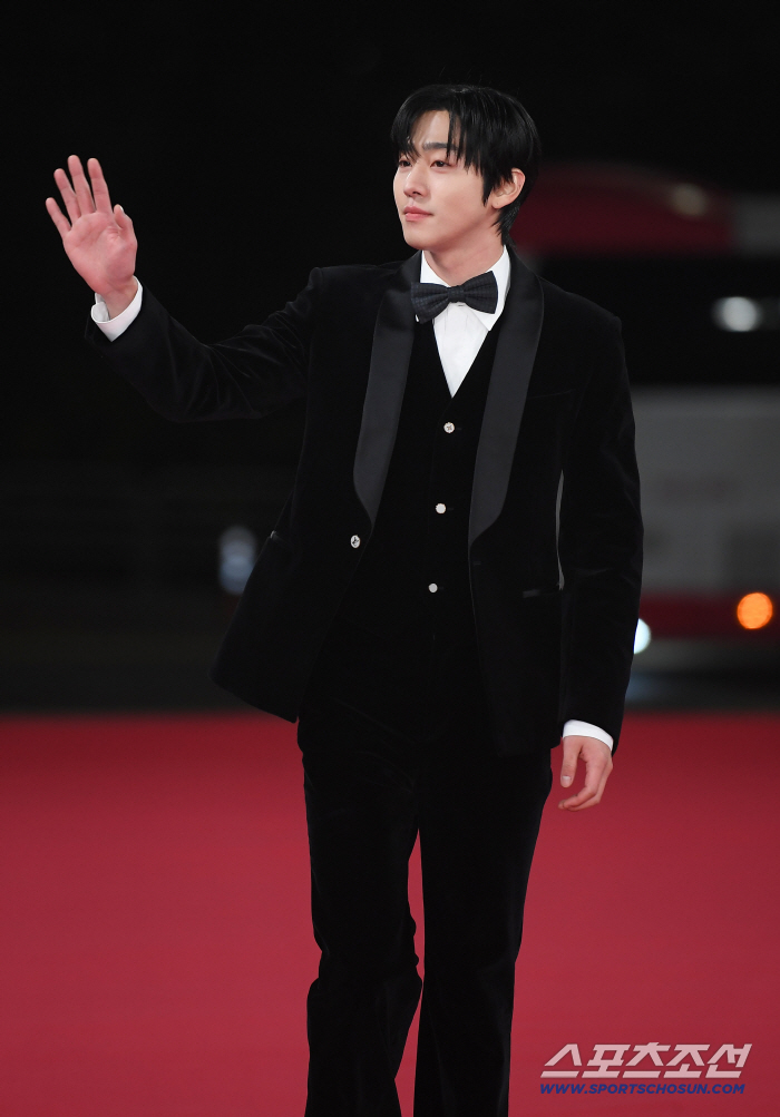  Ahn Hyo Seop's heart flutters