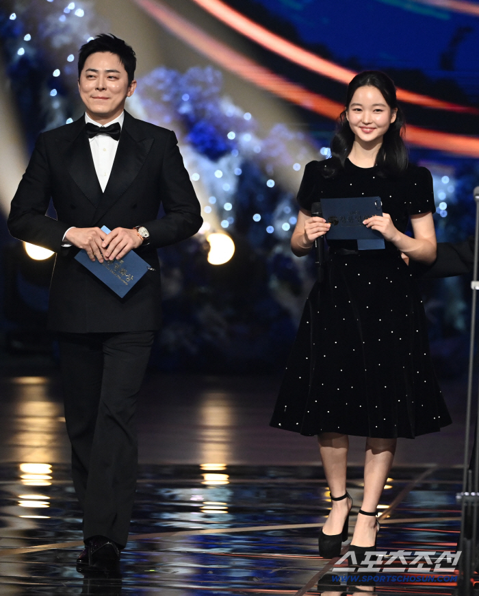  Cho Jung-seok, Choi Yuri, zombie daughter, father and daughter