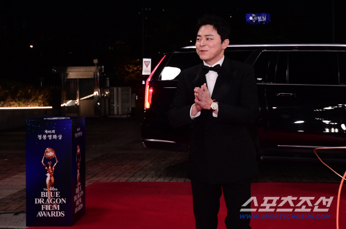  Cho Jungseok, have a great time today