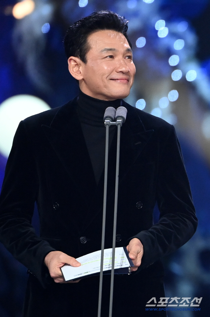  Hwang Jungmin, you're so warm today