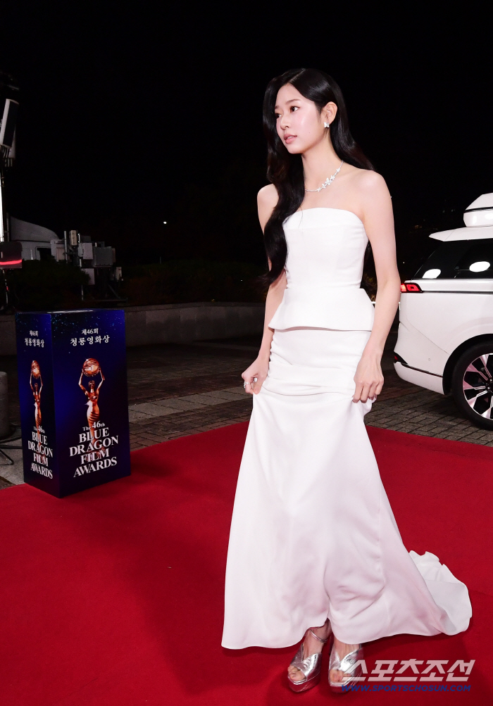  Kim Minjoo is lovely