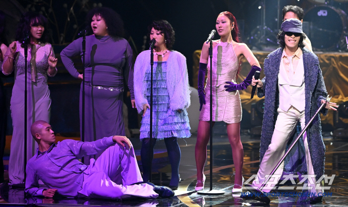  Lee Chanhyuk is full of energy today as well