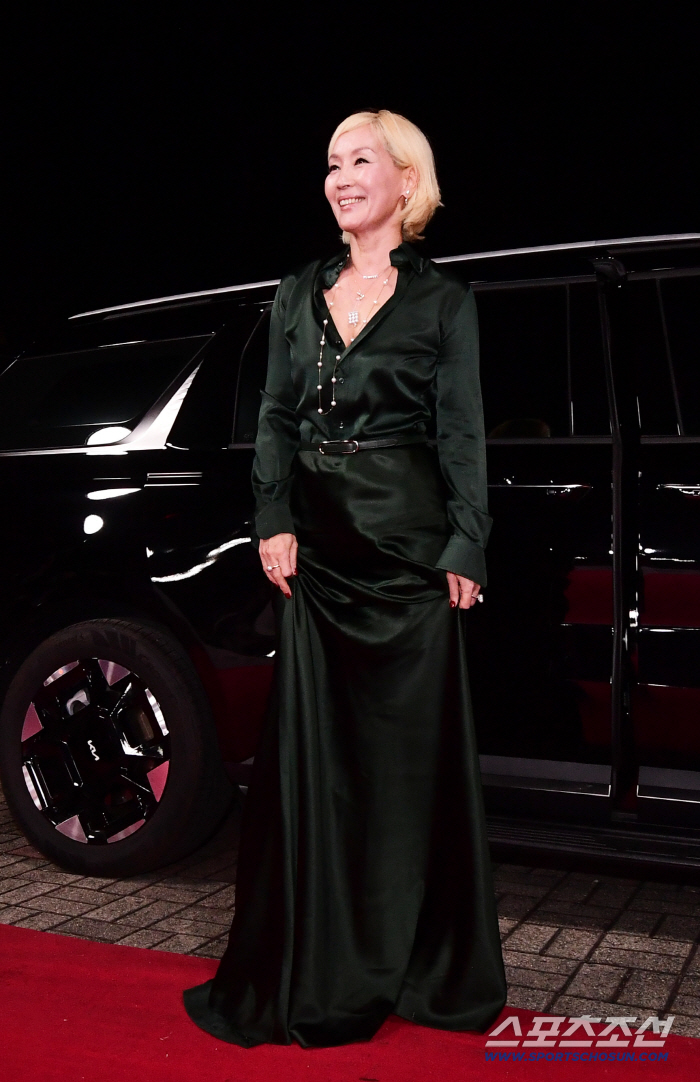  Lee Hyeyoung's unconventional hairstyle