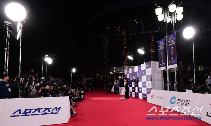  Lee Je-hoon Han Ji-min 46th Blue Dragon Film Awards Ceremony