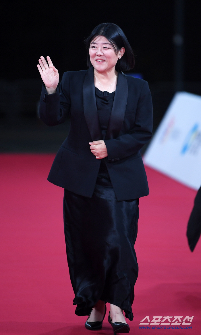  Lee Jung Eun, please say hello