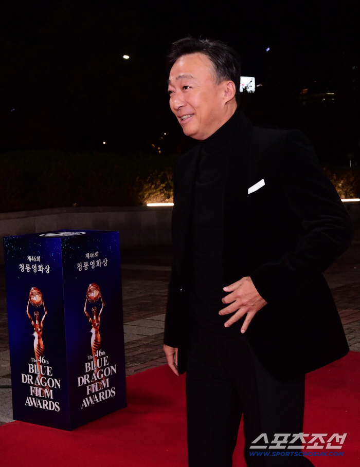  Lee Seongmin's kind smile