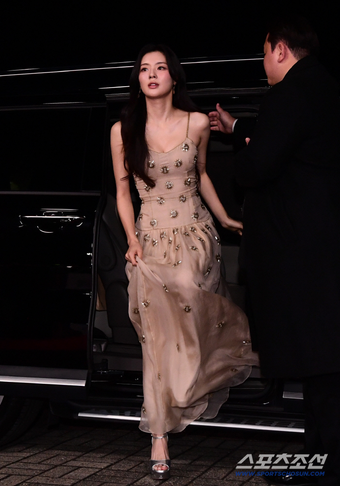  Lee Sunbin's heart flutters