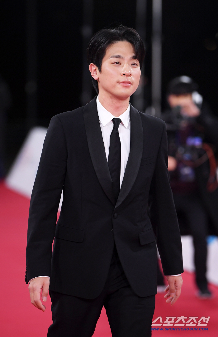  PARK JEONG MIN, please be relaxed today