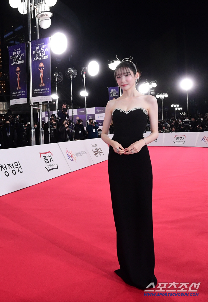  PARK JIHYUN's heart is racing