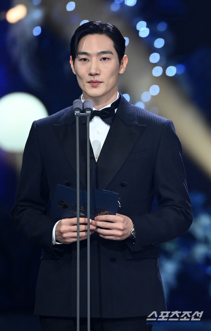  Roh Sanghyun, the moment of the award ceremony