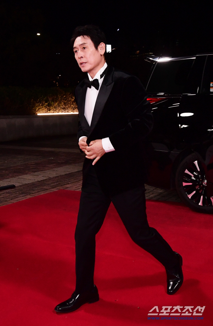  Seol Kyung Gu's charisma