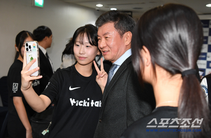 The award ceremony 2025 School Sports Awards, which was like a festival and the heat of the competition of all time, were passion, emotion, and love