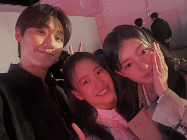 Cho Hyun-ah, Suzy and Lee Do-hyun appear in an unpaid MV..If you buy water all of a sudden, you have to buy it