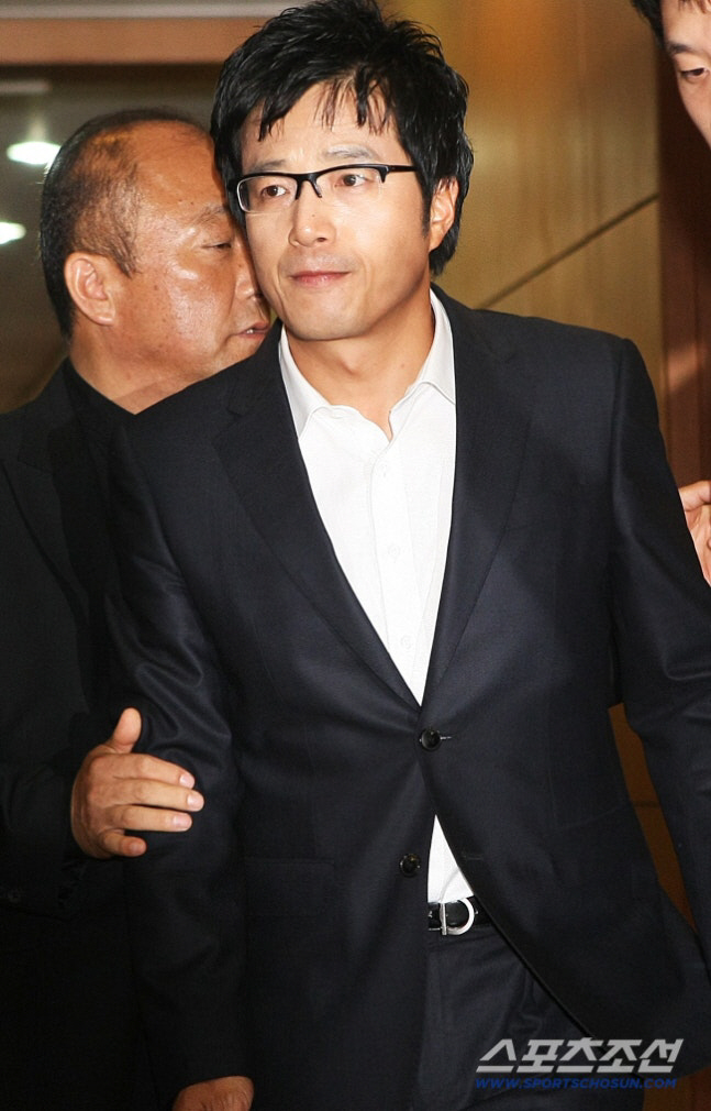 Cho Young-gu is not recognized by his family and bipolar disorder
