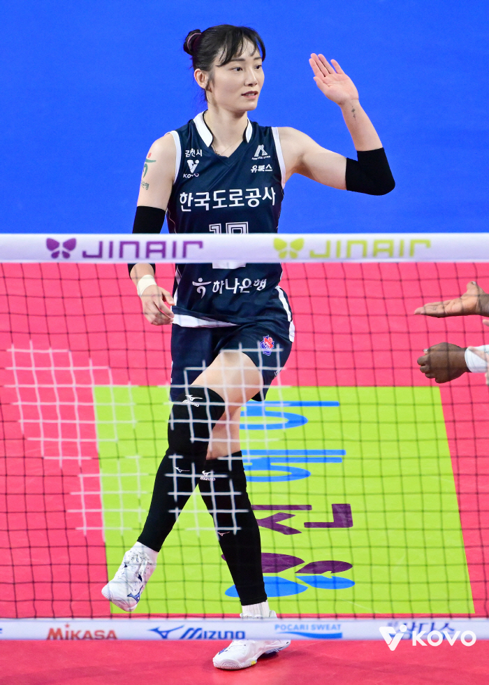 Leading 1R for the first time in 15 years → 8 consecutive wins...I'm in my 15th year as a professional, but I have high expectations for director Libero. 