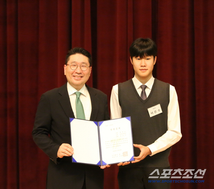 Sports ♥ Enterprise Taein X Korea Sports Council → Sports Scholarship Ceremony for 62 future Olympians For 35 years Total 803 750 million won Cheering for your dreams!