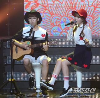 AKMU and YG have been accompanied for 12 years...YANG HYUN SUK, come back anytime