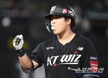 Did you say goodbye like this, it ended in revelation...Hanwha, which made Kang Baek-ho 10 billion won, also became uncomfortable for no reason