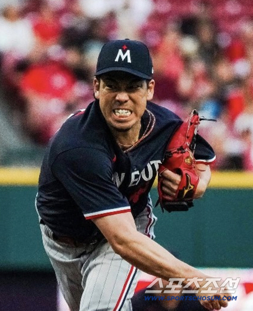 I'll give everything to the last team His former team is neither Hiroshima nor Yomiuri, dark horse Rakuten caught him with 68 ML wins, a multi-year contract that determines the success or failure of the recruitment match