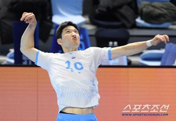  Jung Ji-seok is flying