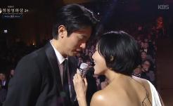 Hwasa Shows Gratitude to Park Jung-Min Following Celebratory Performance