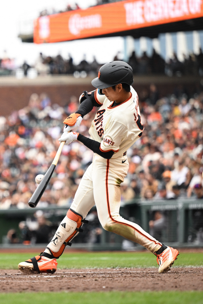 I need to become a better CEO who was a legend of science fiction Public pressure, Lee Jung-hoo admitted that he lacked communication with outfield players in his first season