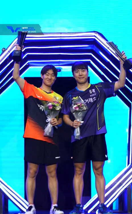 If I play with him, I'll win! Lim Jong-hoon, the doubles master, and Oh Jun-sung, the youngest on-top, also beat Singapore Group  after winning the world No. 1 group