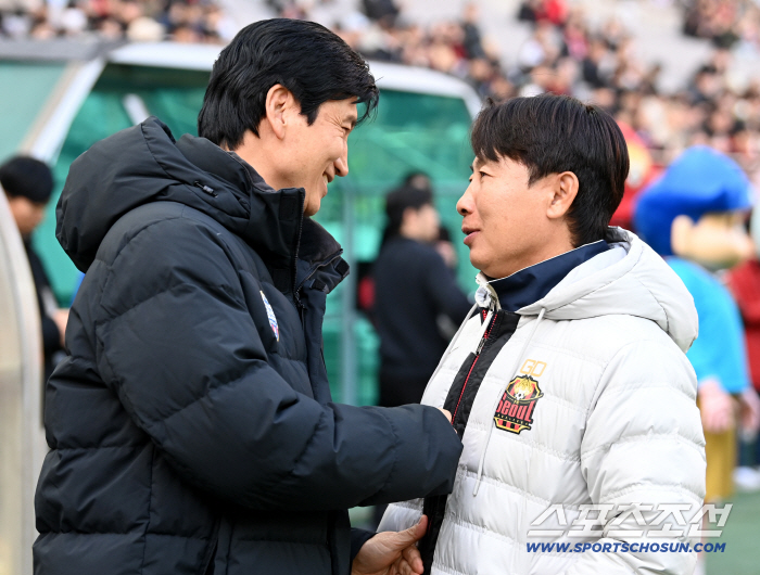  Director Jeong Jung-yong Kim Ki-dong expects a great game at the end