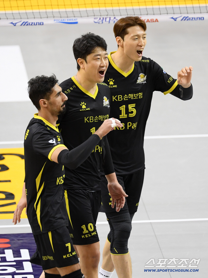  I like the atmosphere of 'Yakupna Kyungbok Woo Sangjo.'