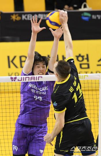  Kim Ji Han Biyeena, head-to-head match