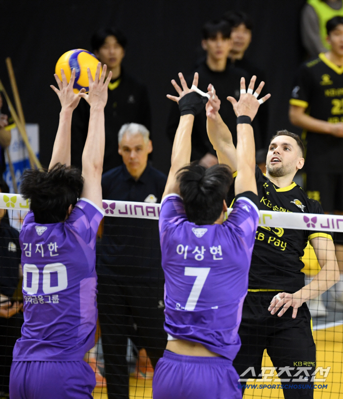  Through the gap between BYEENA