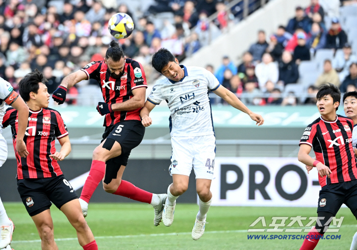  Yazan's header shot is solved with his head