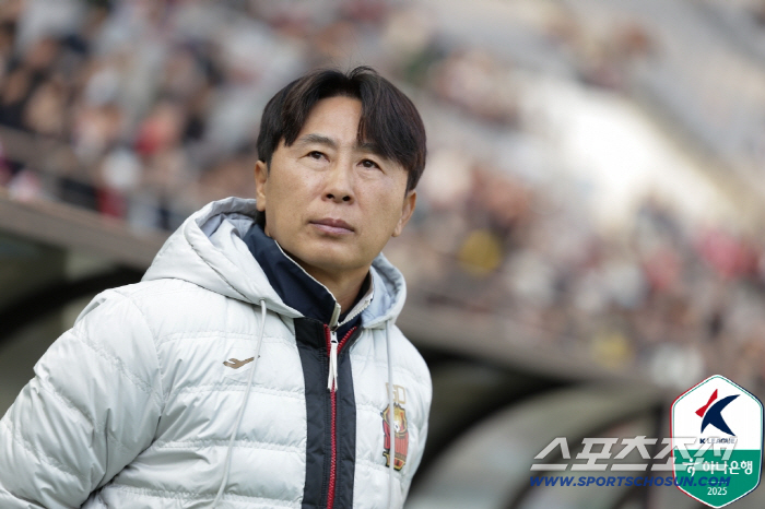 Suwon Samsung Man Kim Joo-chan's Shake Salute → Lingard's faded 10th goal Seoul lost 1-3 to Gimcheon X, Daejeon, and the final match of the semi-winning war! 