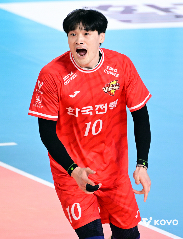 2R Run! Block 24 Wall Show → Benon Triple Crown...Korea Electric Power Corp. Jumps to No. 3, Samsung Fire & Marine Insurance Co. has lost four consecutive games 