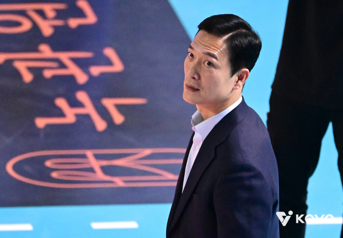 2R Run! Block 24 Wall Show → Benon Triple Crown...Korea Electric Power Corp. Jumps to No. 3, Samsung Fire & Marine Insurance Co. has lost four consecutive games 