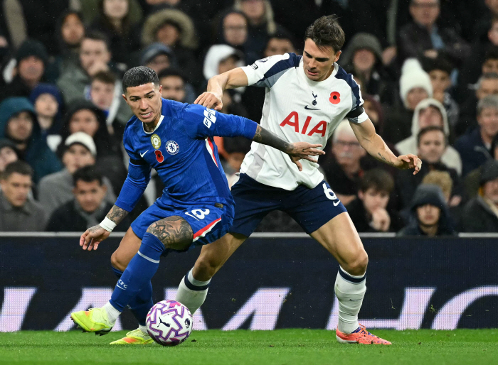 Do I have to cut everything to be on TV?  Tottenham CMF, Liverpool Legend Commentator Storm Criticizes Ahead of North London Derby