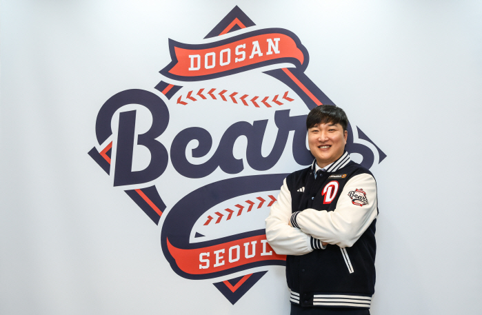 Doosan's official announcement is out! → Recruiting the national right field! Lee Jin-young Appointed the 1st and 2nd Army batting general coach