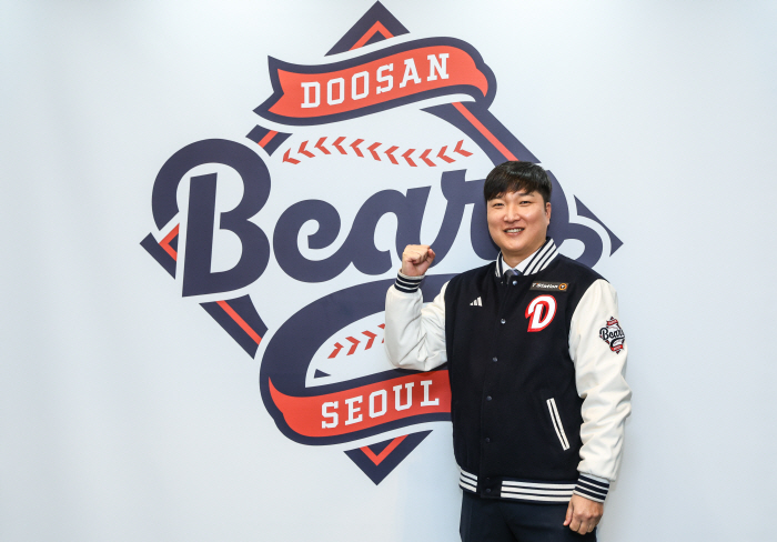 Doosan's official announcement is out! → Recruiting the national right field! Lee Jin-young Appointed the 1st and 2nd Army batting general coach