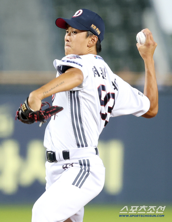 Doosan's sudden attack! 5th starting candidate confirmed elbow surgery → 2026 season is difficult