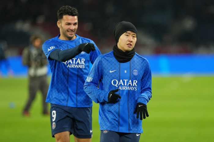 It's a national treasure! Now, Lee Kang-in, the confident PSG core, is the first goal of the league in the 2025-2026 season  home fans are enthusiastic