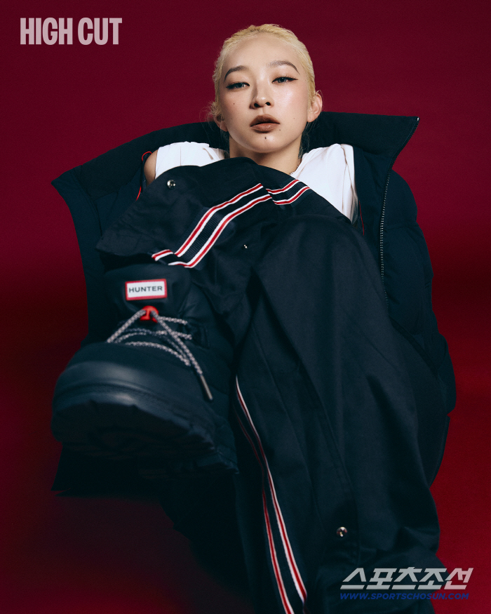 Kyoka Reveals High Cut Magazine and Winter Pictorial Ahead of MAMA