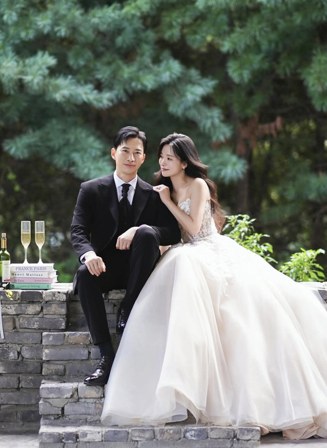 A new actor couple in the entertainment industry..'Omg 2' Lee Woon-san ♥ Han Seo is getting married today (23rd)