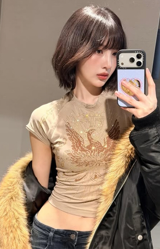 Red Velvet Joy, what's wrong with your back? 'Zero Flab' update selfie revealed 