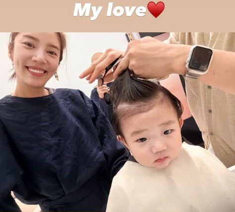 Son Dam-bi took off her 7-month-old daughter's head braces helmetFirst cut in my life