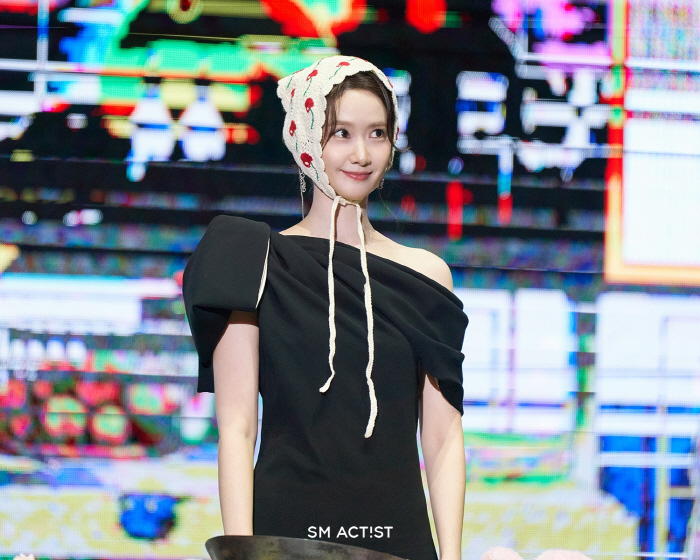 Yoona Draws Massive Crowds at Taiwan Fan Meeting for 'Bon Appetit, Your Majesty'